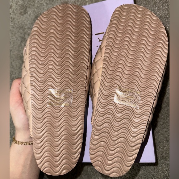 Madden Girl Quilted Velcro Sandals - Picture 4 of 4